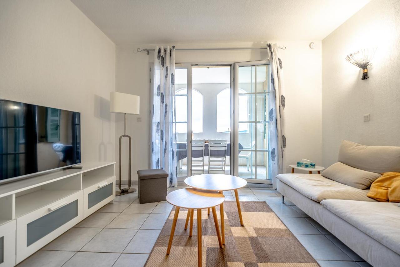 Superbe Appartement Avec Piscine Le Plan-de-la-Tour Eksteriør bilde